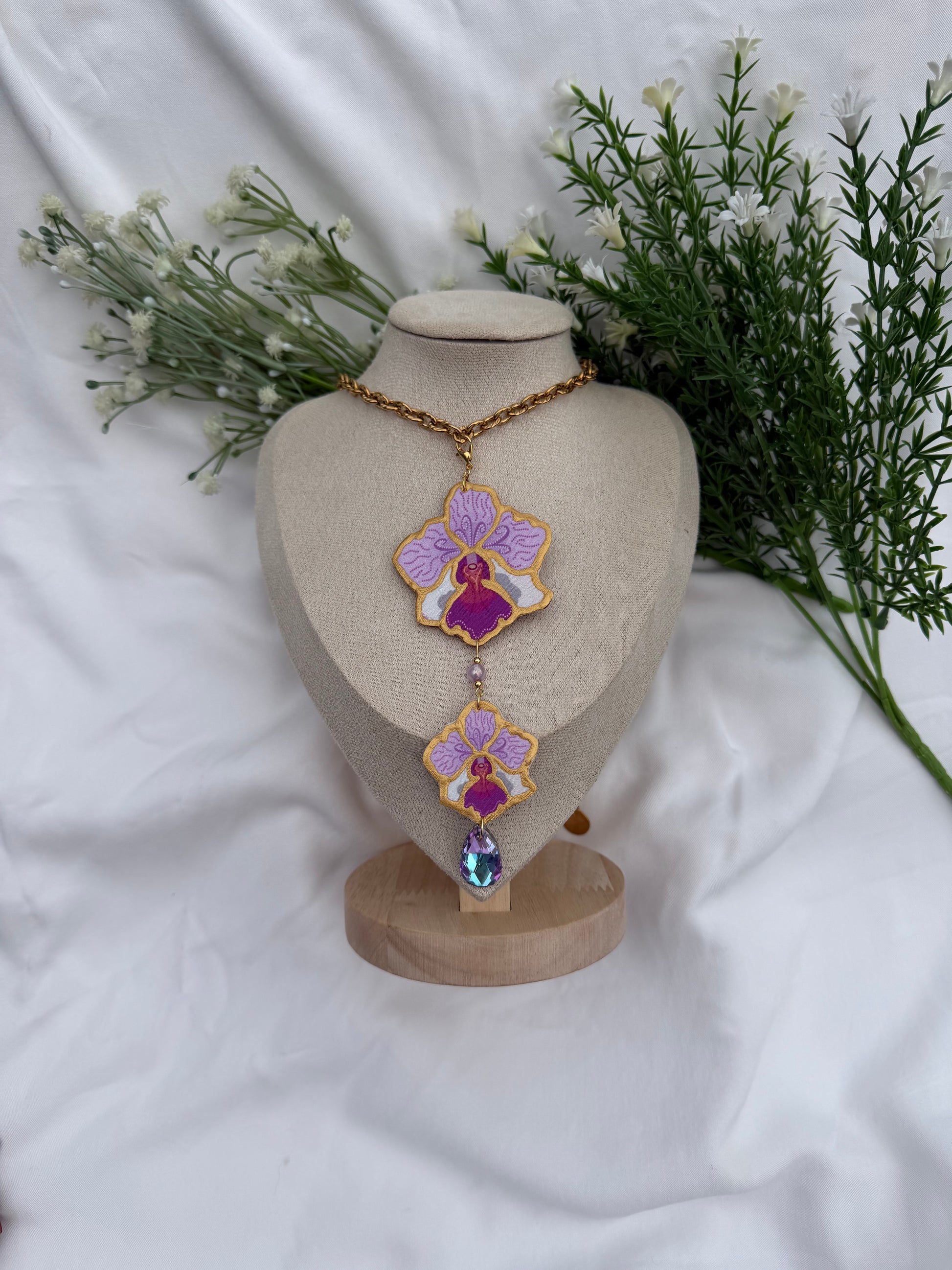 Vanda Miss Joaquim inspired NECKLACE Motif Approx Size: 5.5CM | 3.5CM Chain: 60-65CM long