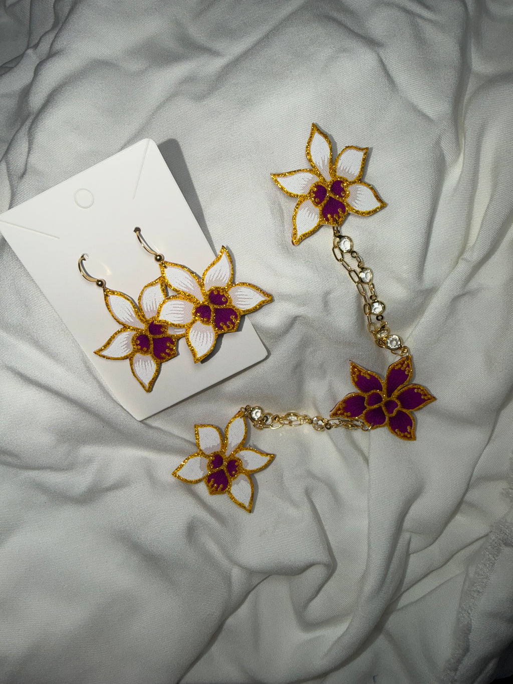 Miss Orchid Short Dangle Earrings (Purple)