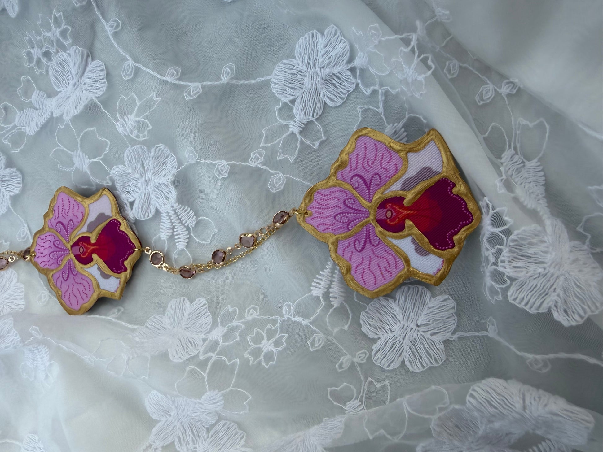 Vanda Miss Joaquim Small Size 5.5CM Three Piece Kerongsang