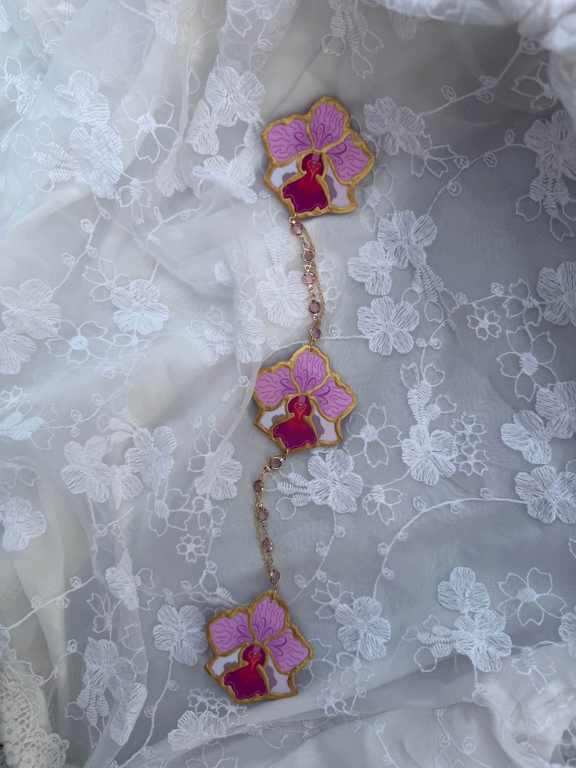 Vanda Miss Joaquim Small Size 5.5CM Three Piece Kerongsang