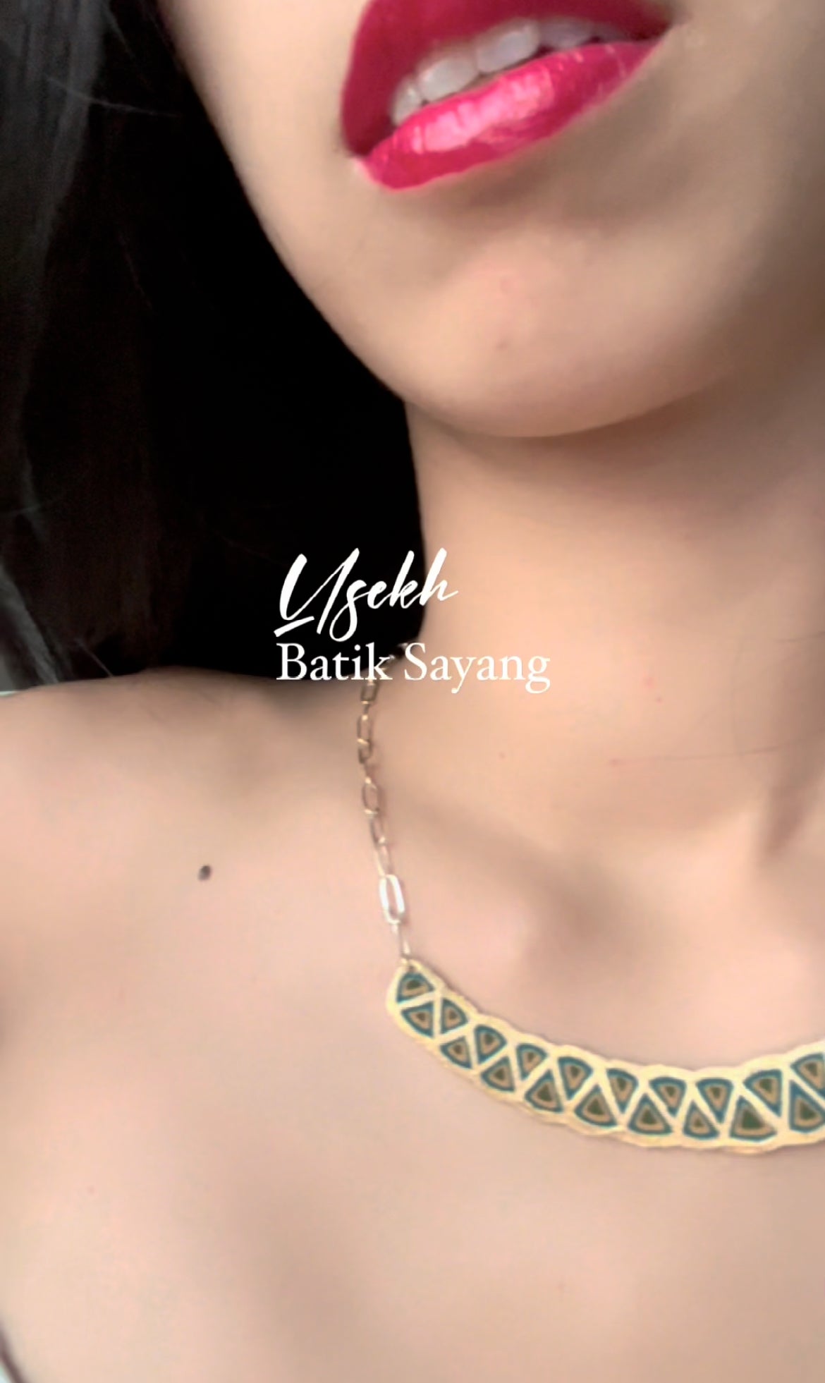 Usekh Batik Necklace