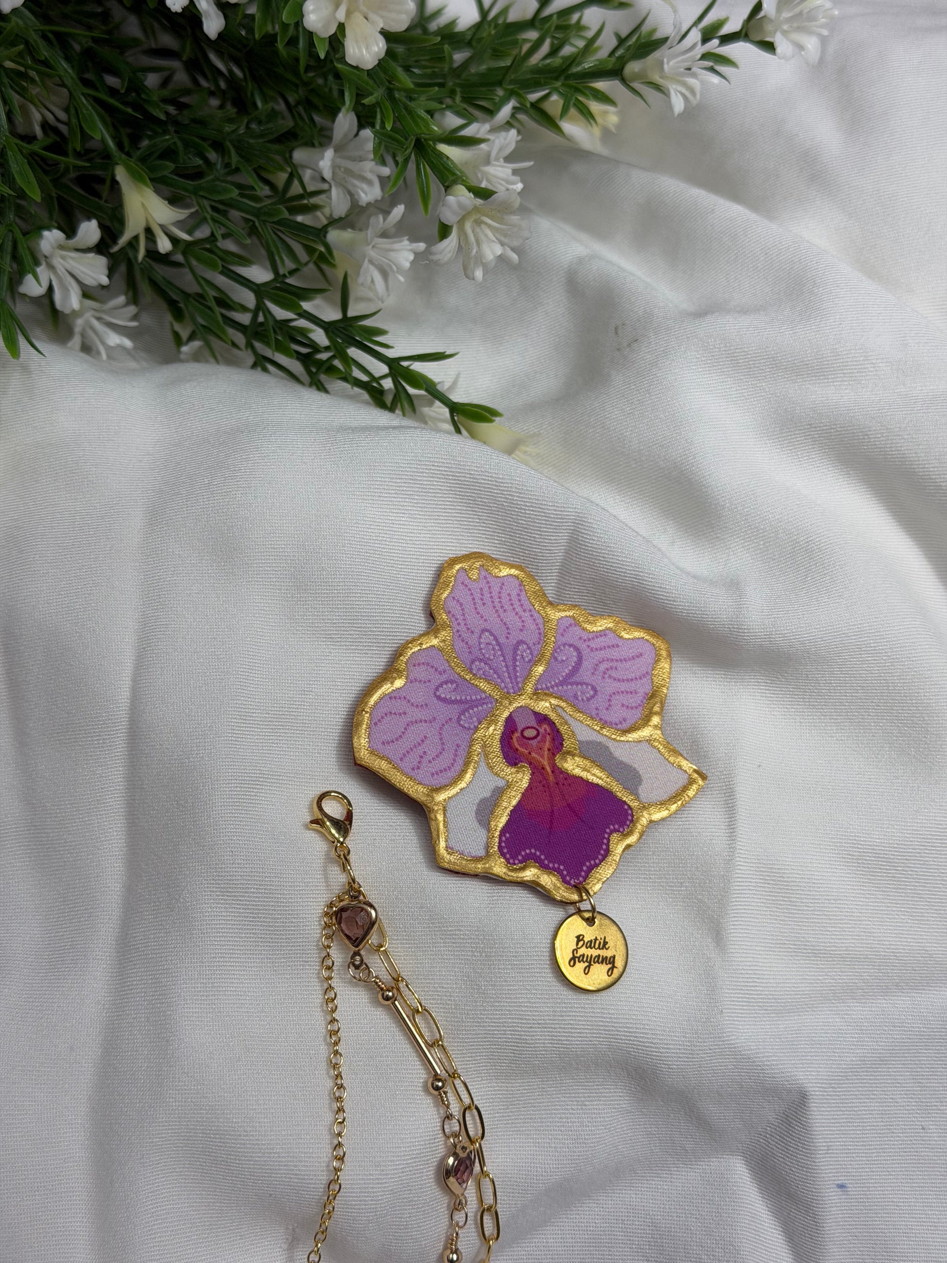 Vanda Miss Joaquim inspired 2 Piece Kerongsang Detachable