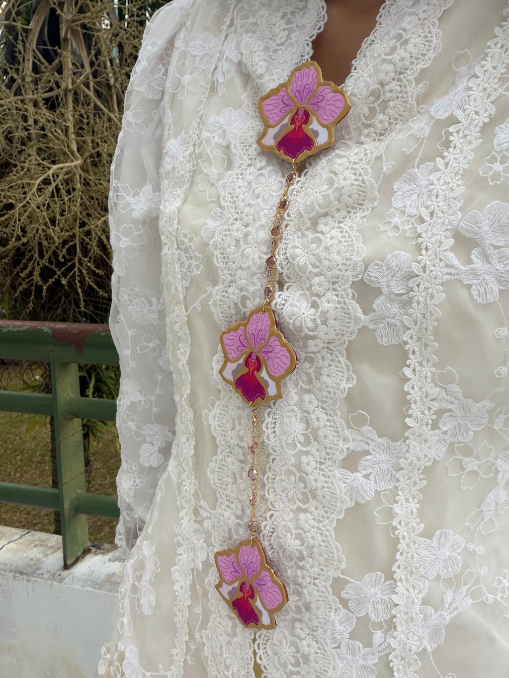 Vanda Miss Joaquim Small Size 5.5CM Three Piece Kerongsang