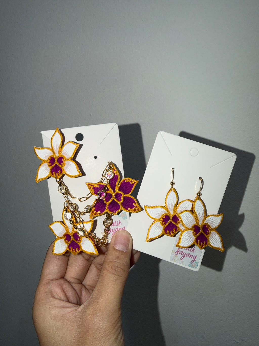 Miss Orchid Kerongsang + Short and Long Dangle Earrings Set (Purple)