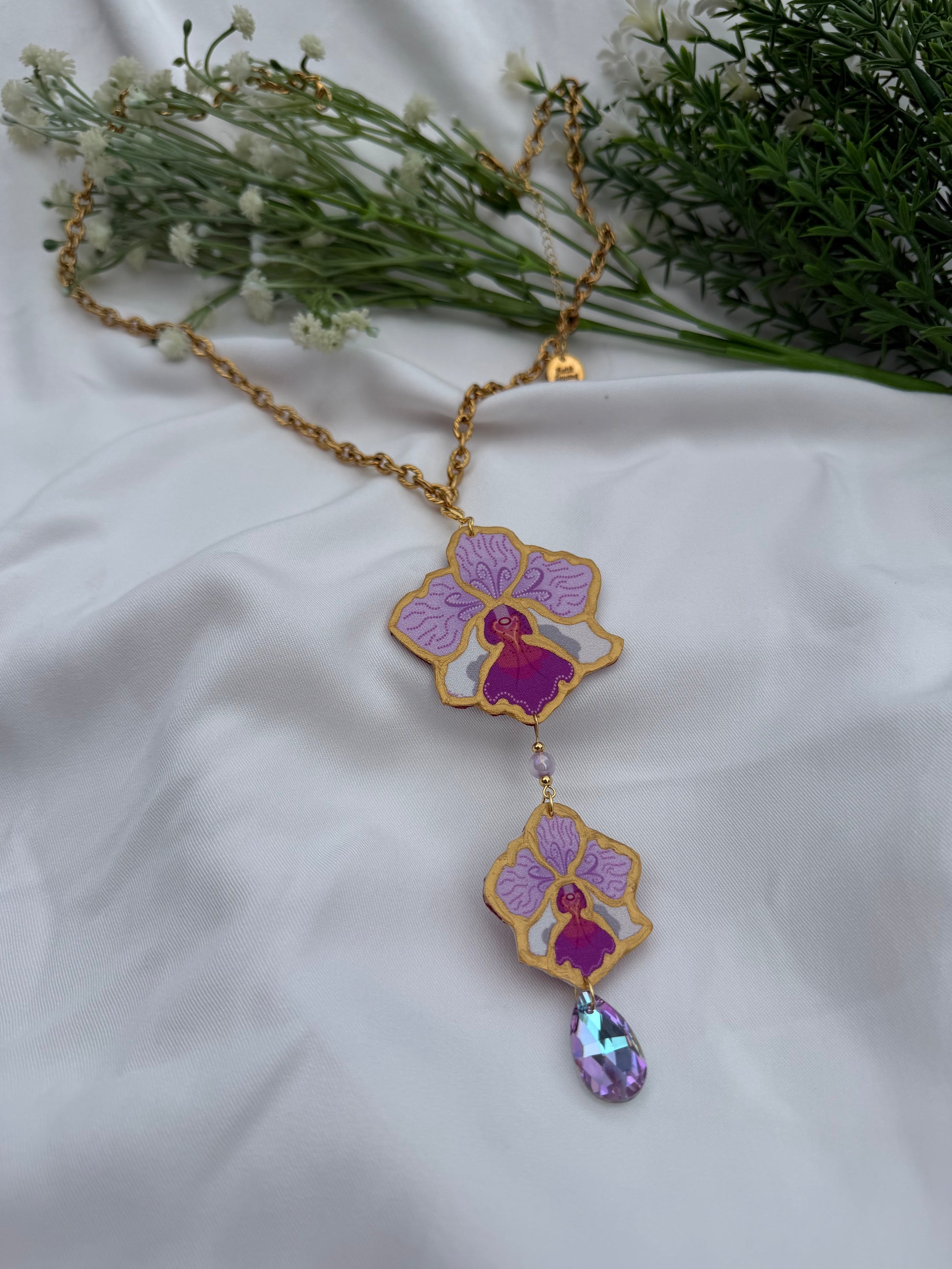 Vanda Miss Joaquim inspired NECKLACE Motif Approx Size: 5.5CM | 3.5CM Chain: 60-65CM long