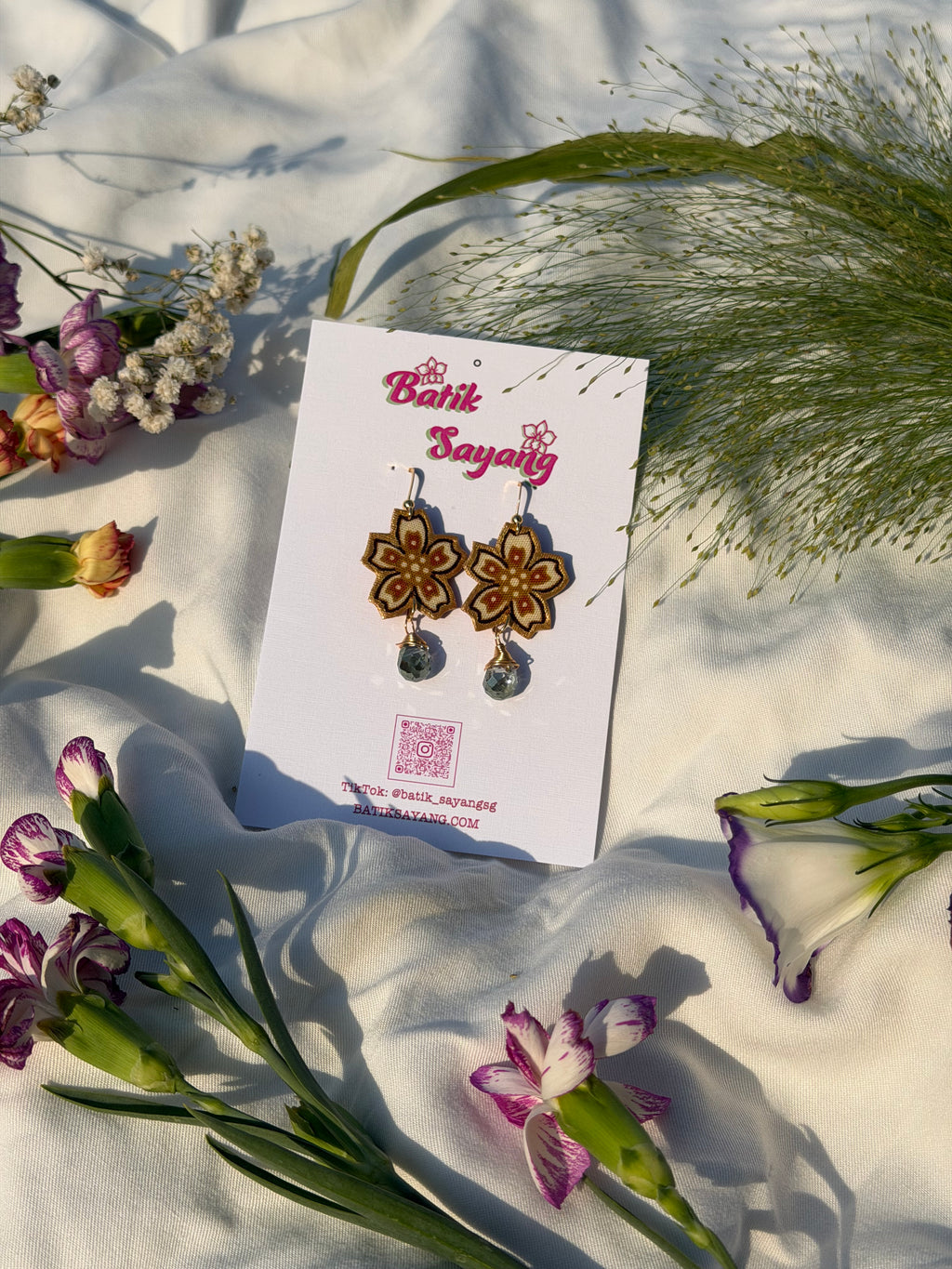 Sakura Series Batik Earrings (Cream/Beige)