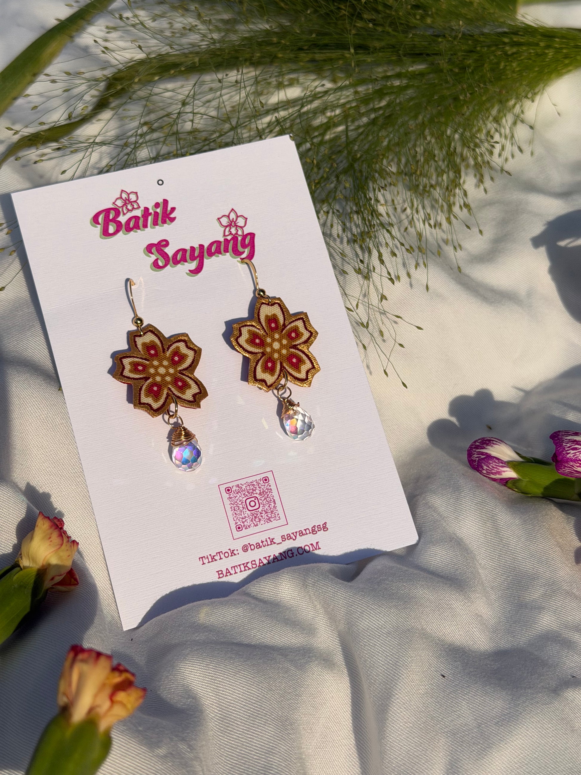 Sakura Series Batik Earrings (Pink/Cream)