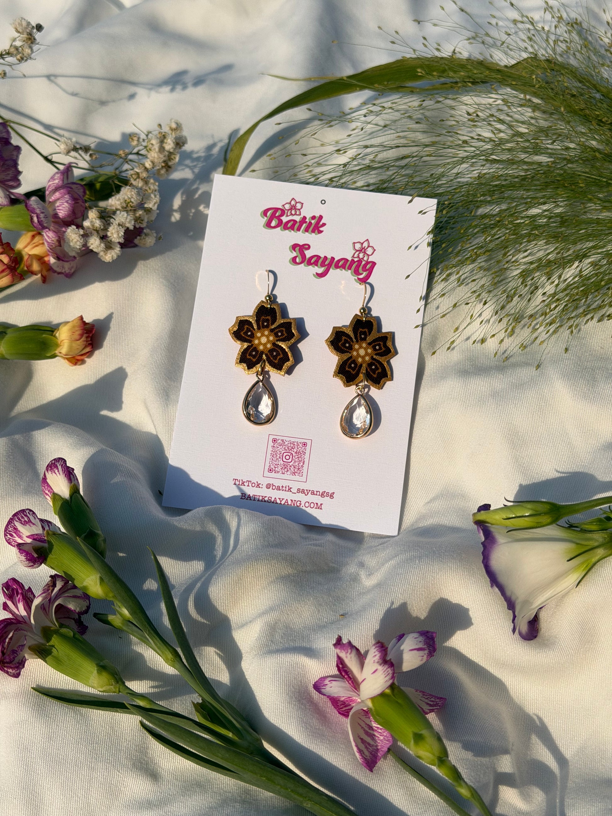 Sakura Series Batik Earrings (Espresso)