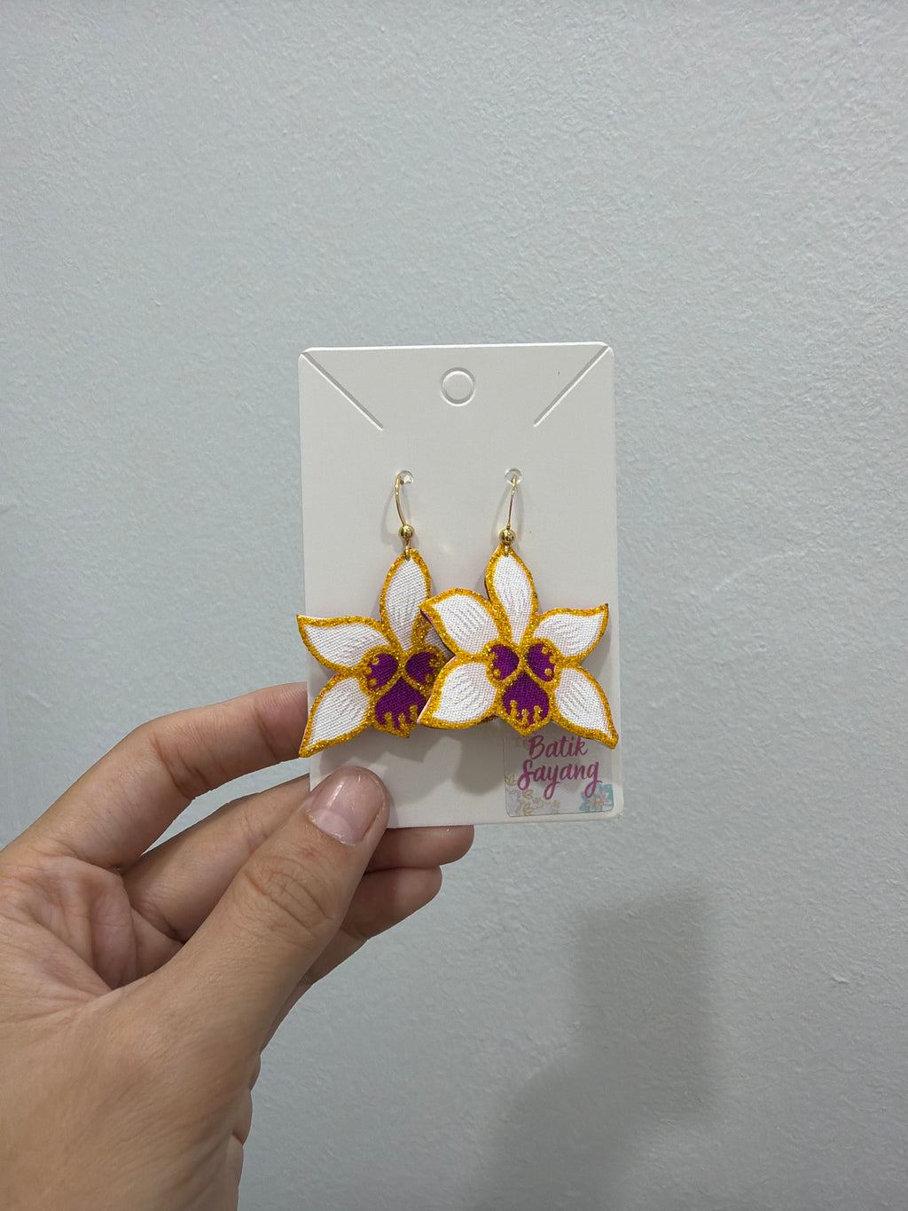 Miss Orchid Short Dangle Earrings (Purple)