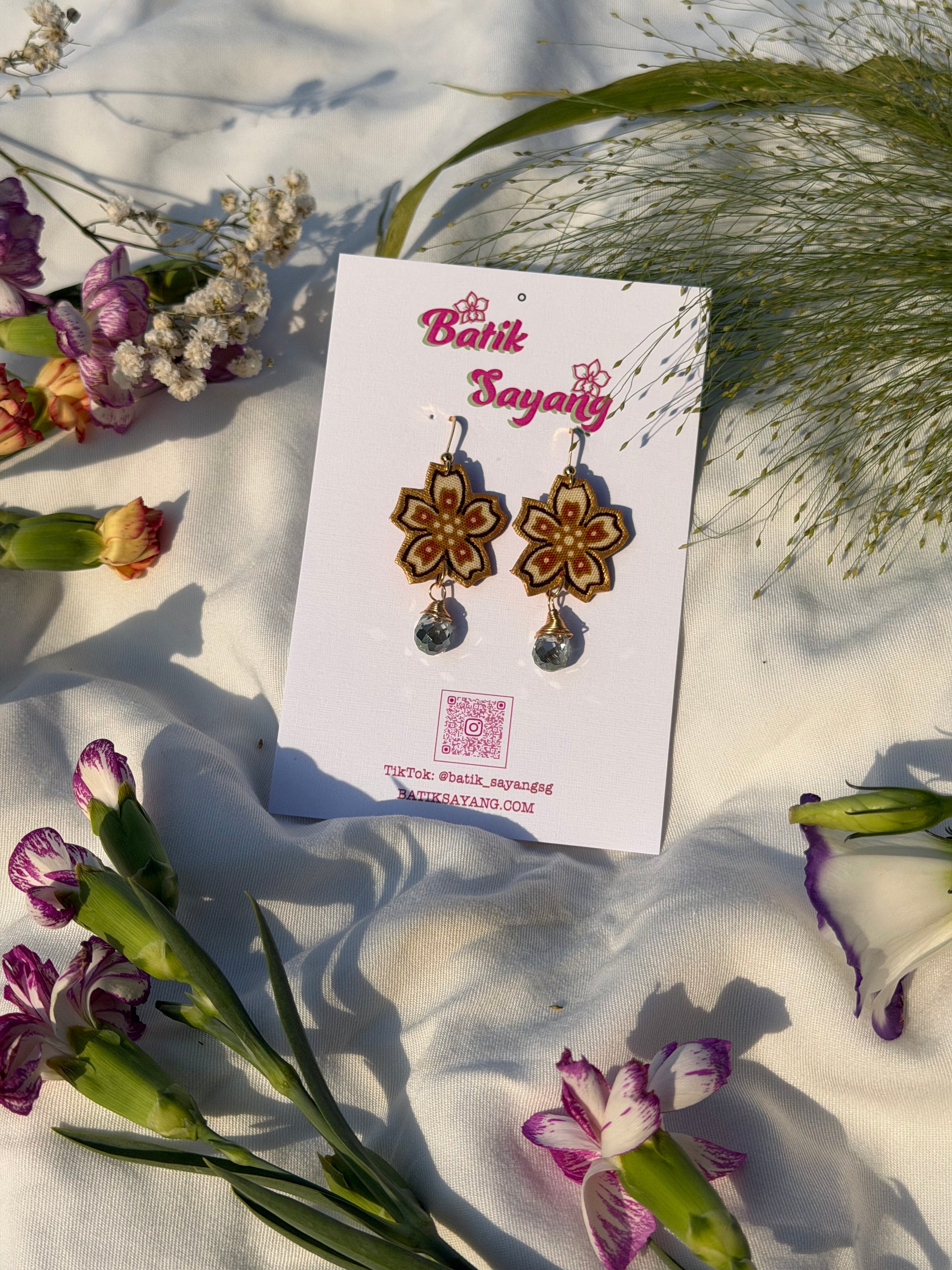 Sakura Series Batik Earrings (Cream/Beige)