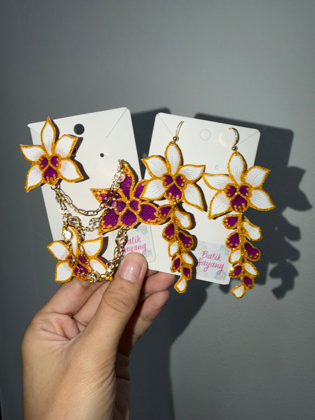 Miss Orchid Batik Dangling Earrings (Purple)