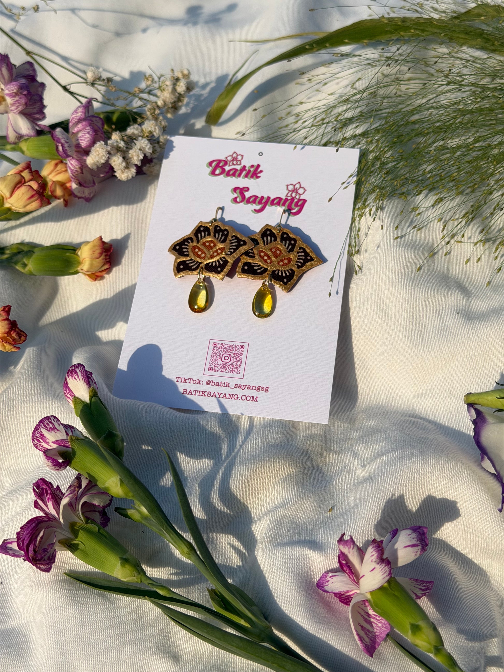 Seroja Batik Earrings (Brown)