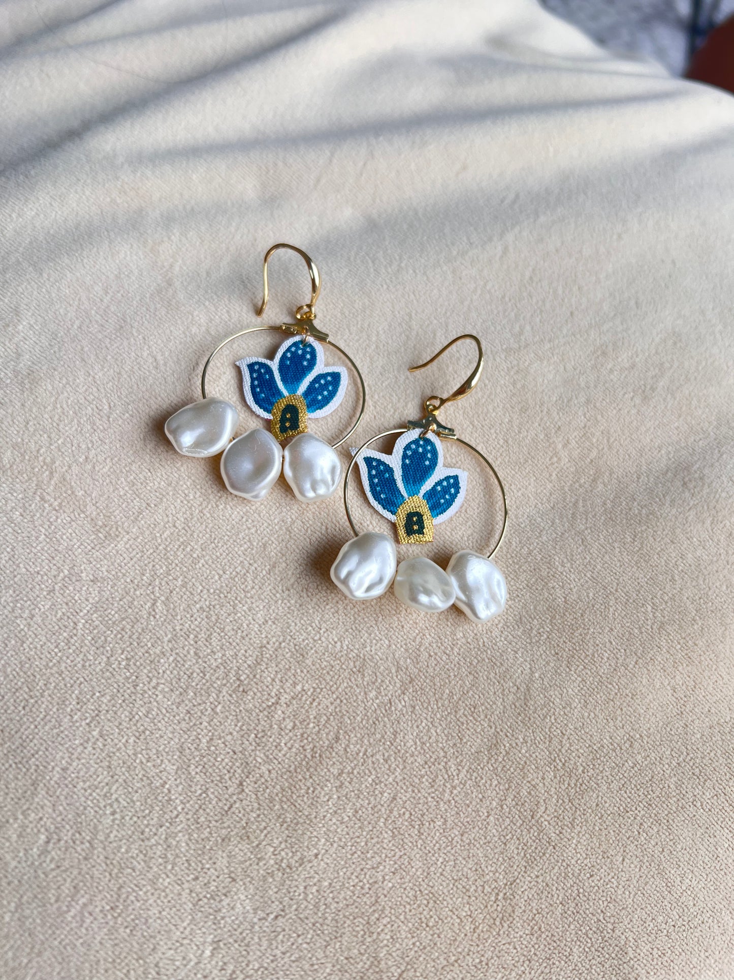 Teal Blue Poppy Pearl Earrings