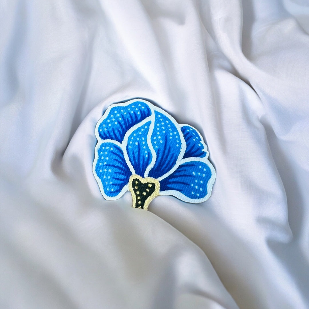 Dahlia Batik Hair clip (Sky Blue, Navy Blue)