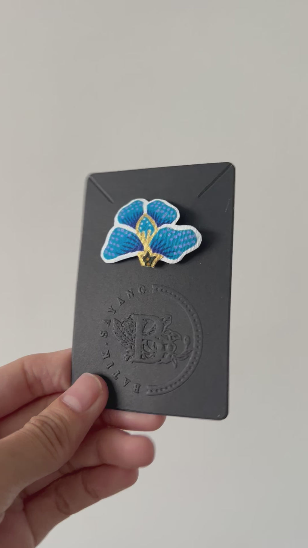 True Blue Batik Brooch (Big/Small)