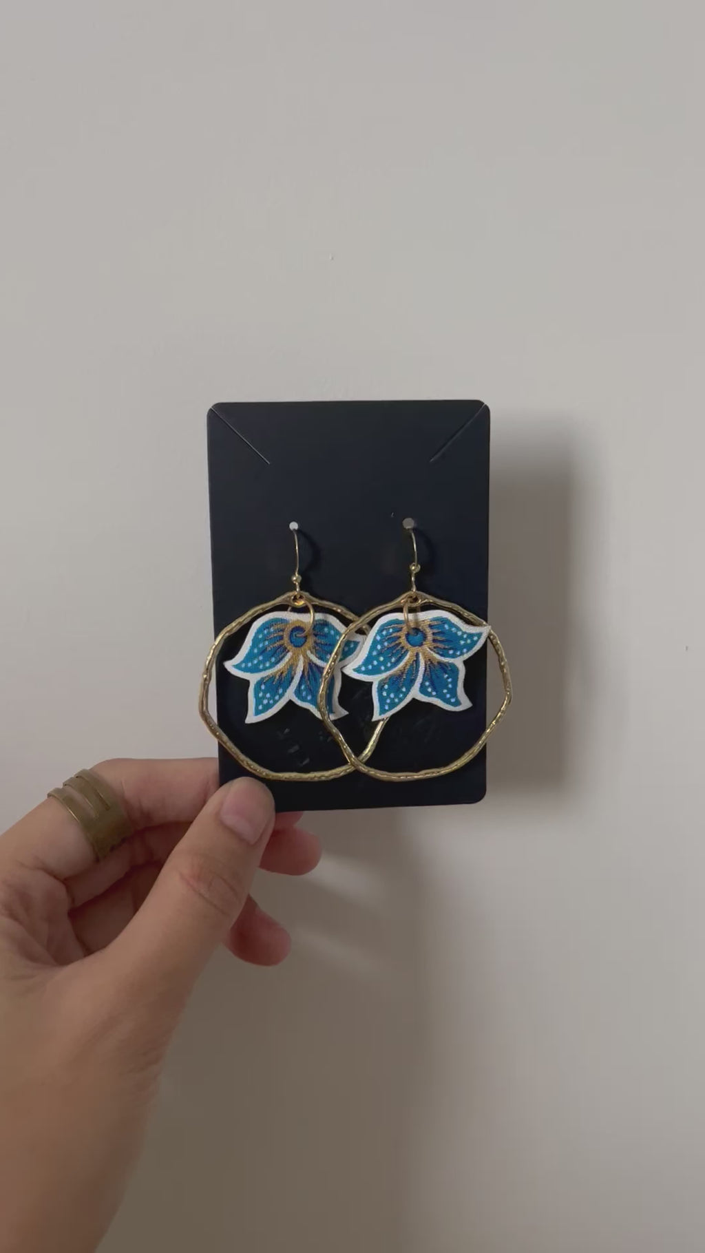 Four Leaf Flower (Navy Blue, Dark Orange, Sky Blue)