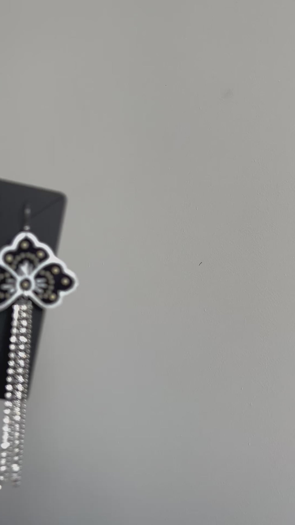 Viola in Silver and Gold