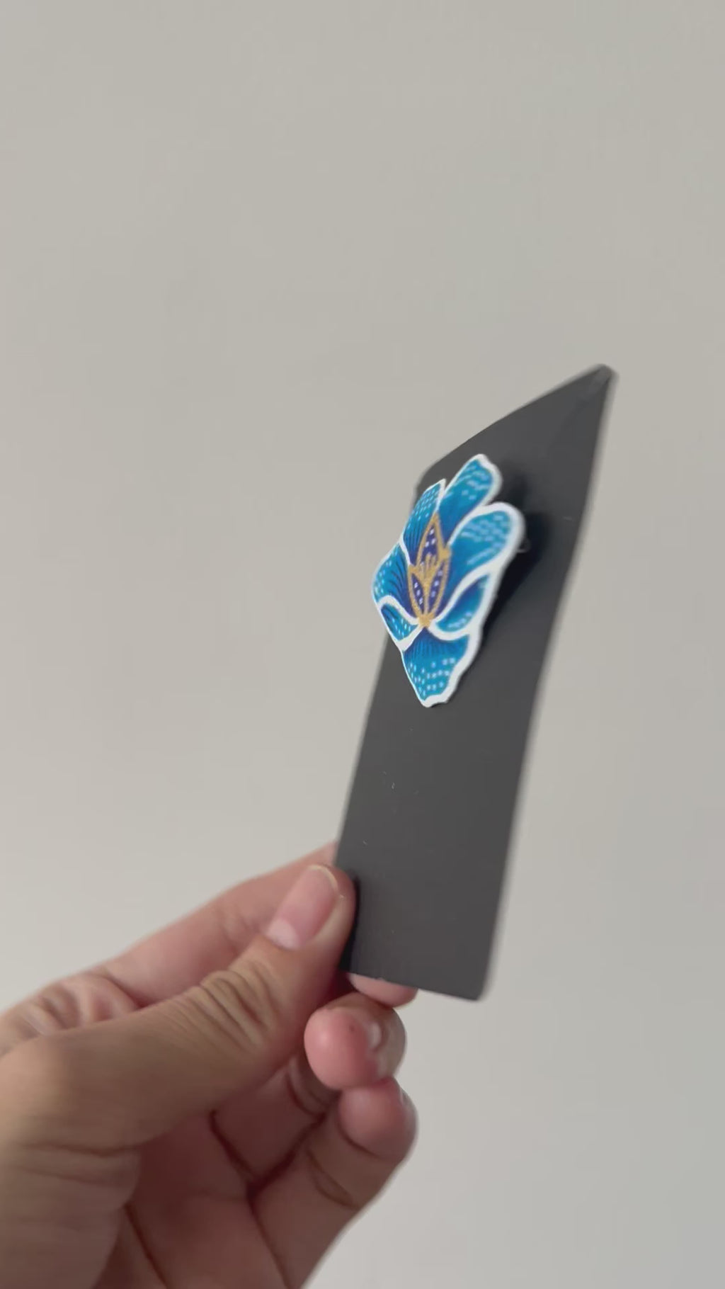 True Blue Batik Brooch (Big/Small)
